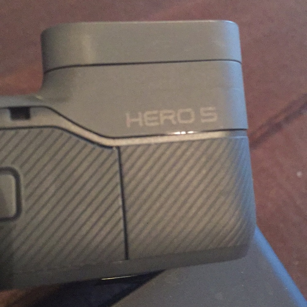 Go Pro Hero 5 Camera - Picture 2 of 2